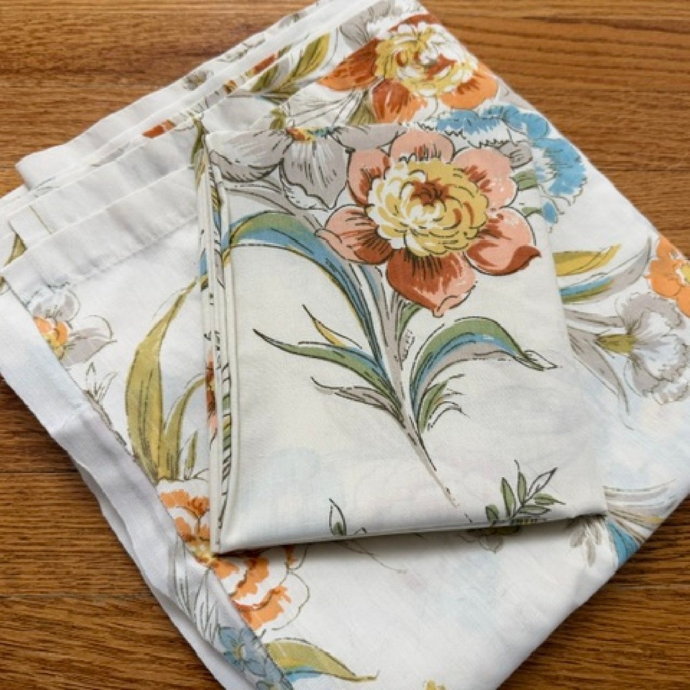 Vintage Queen Sized Flat Sheet with 1 pillowcase orange and blue floral